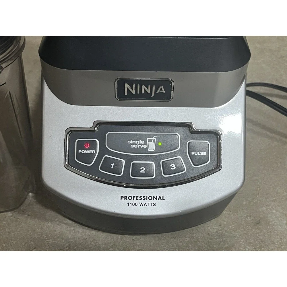 Ninja Professional Blender BL660 30 Base 1100W 2 Single Serve Cups Blade READ